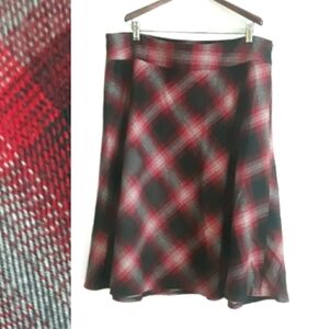 Robert Louis Woven Red Plaid Skirt / Size 16 Lined A-Line Midi Skirt
